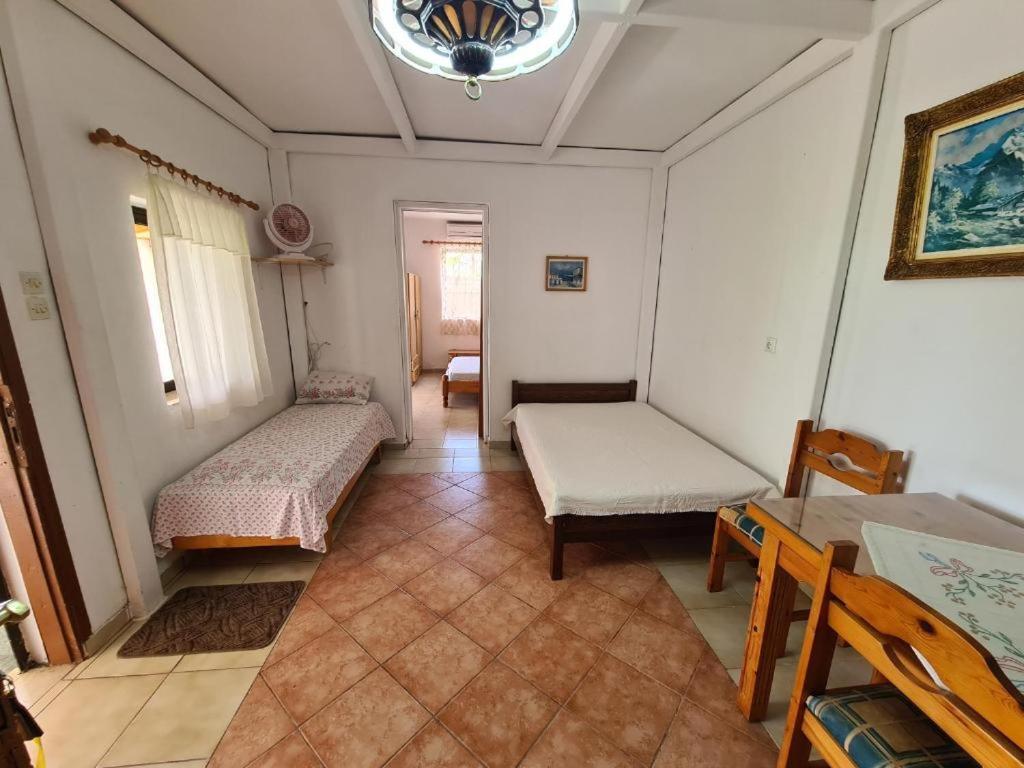 Το Κτήμα Της Ελιάς Του Τάκη Guest House Paralia Demonias Exterior foto